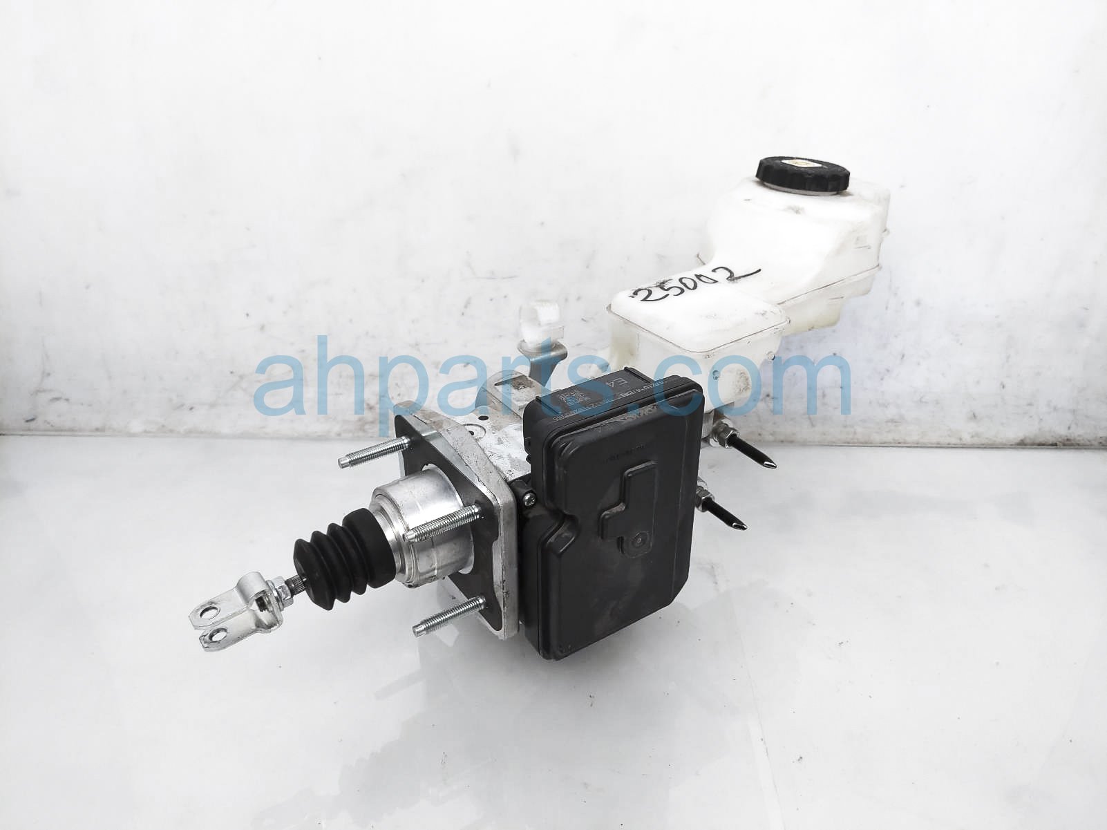 $349 Toyota BRAKE MASTER CYLINDER W/RESERVOIR $349 Toyota BRAKE MASTER CYLINDER W/RESERVOIR