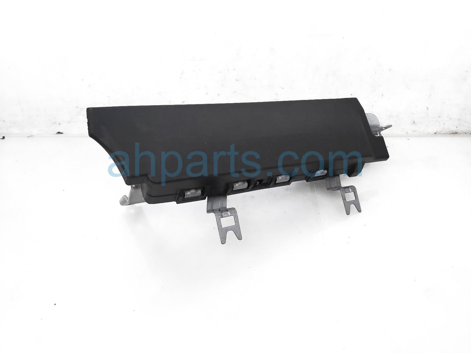 $125 Mazda PASSENGER KNEE AIR BAG $125 Mazda PASSENGER KNEE AIR BAG