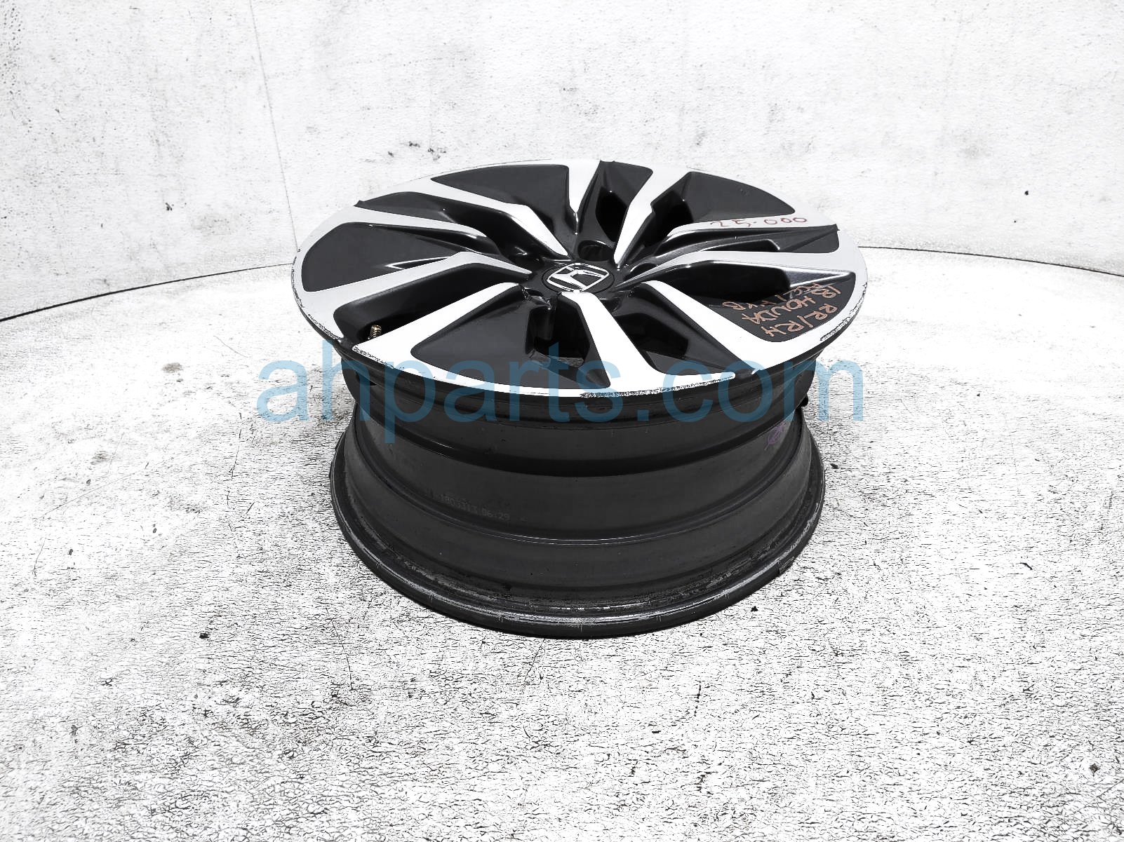 $175 Honda RR/RH WHEEL / RIM - SOME CURB $175 Honda RR/RH WHEEL / RIM - SOME CURB