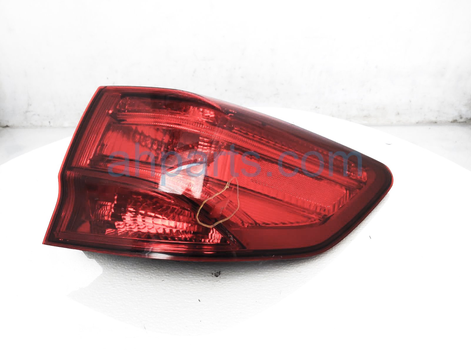 $165 Acura RH TAIL LAMP (ON BODY) ** $165 Acura RH TAIL LAMP (ON BODY) **
