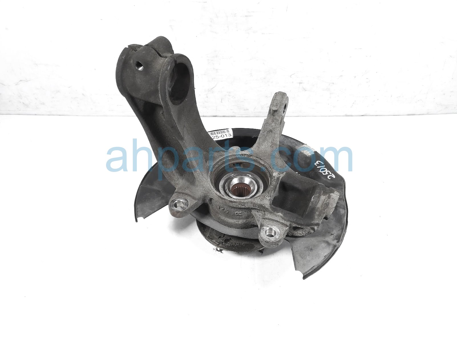 Sold 2015 Acura MDX Front Passenger Spindle Knuckle Hub 51211-TZ5-A00