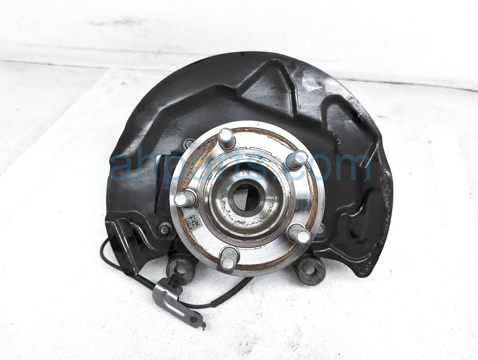 Sold 2024 Ford Mustang Front Driver Spindle Knuckle Hub PR3Z-3K186-A