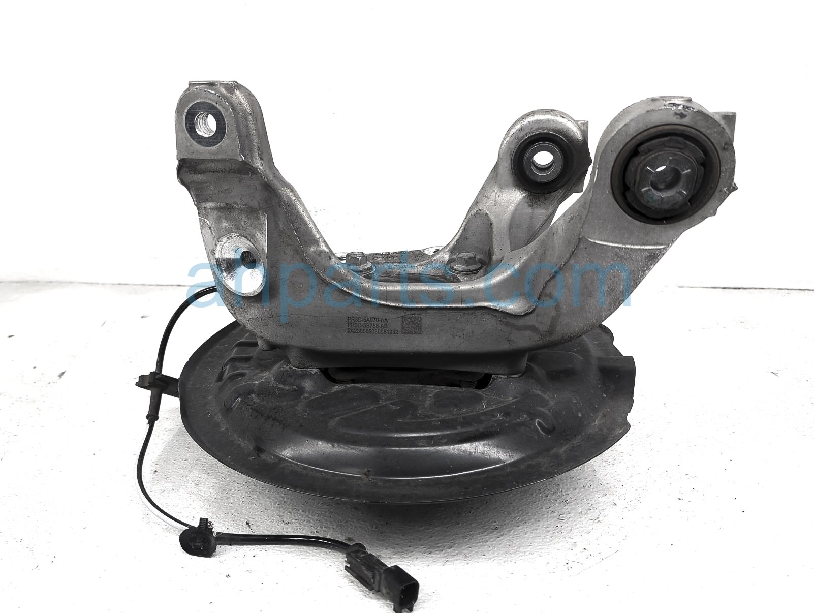 Sold 2024 Ford Mustang Axle Stub Rear Passenger Spindle Knuckle