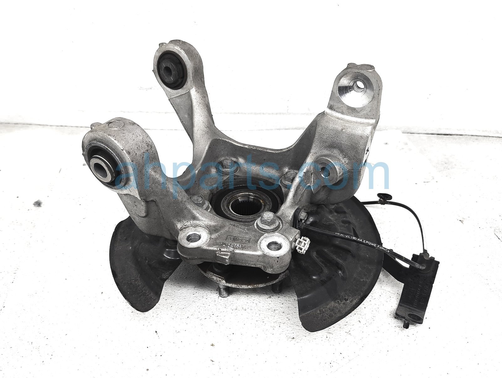 Sold 2024 Ford Mustang Axle Stub Rear Passenger Spindle Knuckle