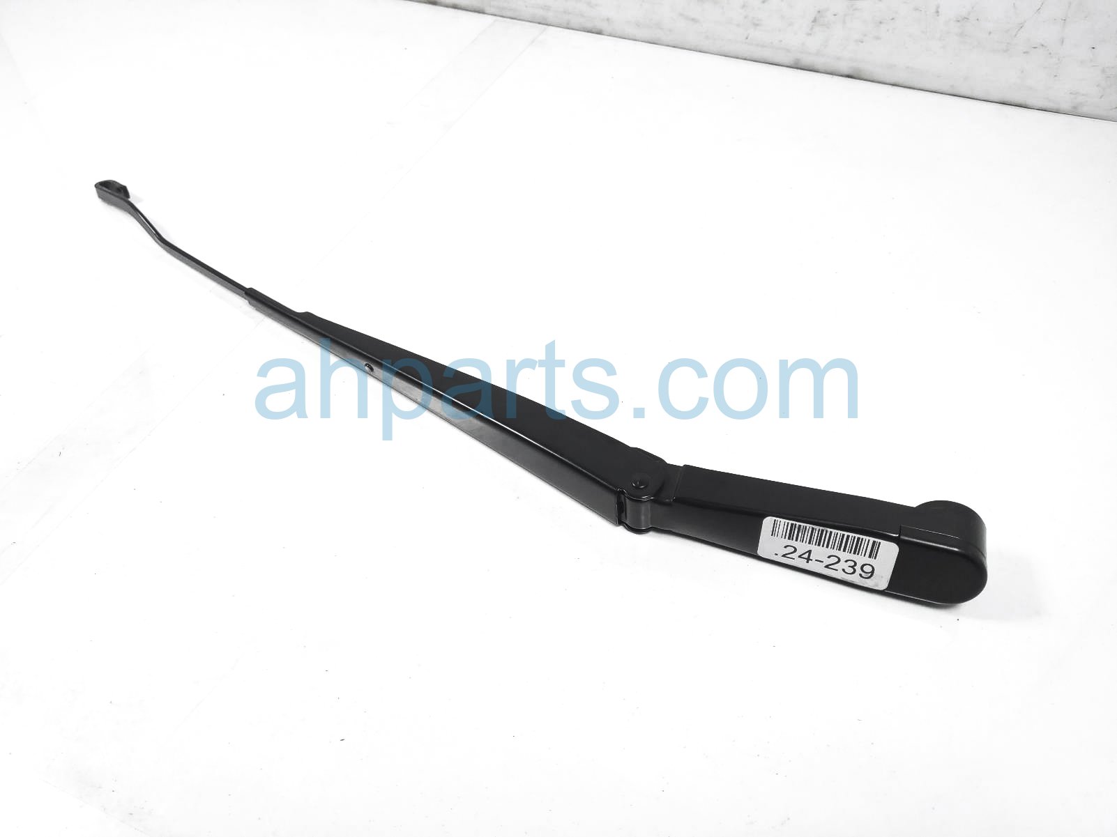 $15 Nissan LH WINDSHIELD WIPER ARM $15 Nissan LH WINDSHIELD WIPER ARM