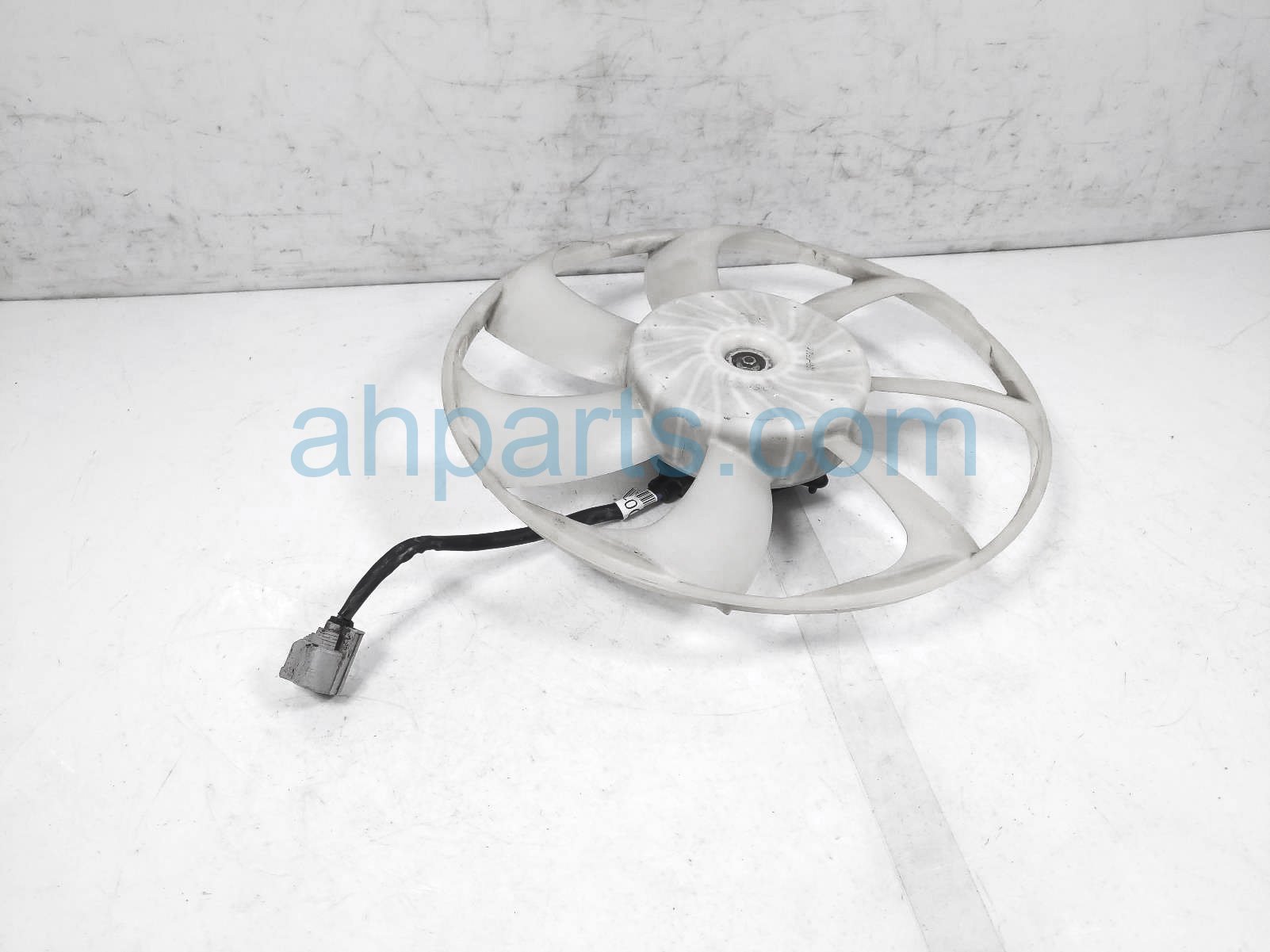 $125 Lexus FAN MOTOR W/FAN BLADE - 7FINS - 2.0L $125 Lexus FAN MOTOR W/FAN BLADE - 7FINS - 2.0L