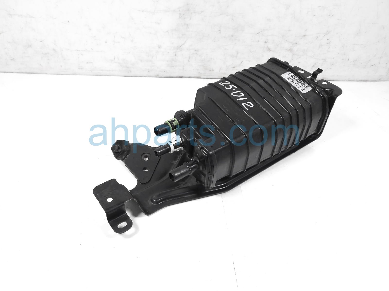 $125 Mazda FUEL CHARCOAL VAPOR CANISTER - LOWER $125 Mazda FUEL CHARCOAL VAPOR CANISTER - LOWER