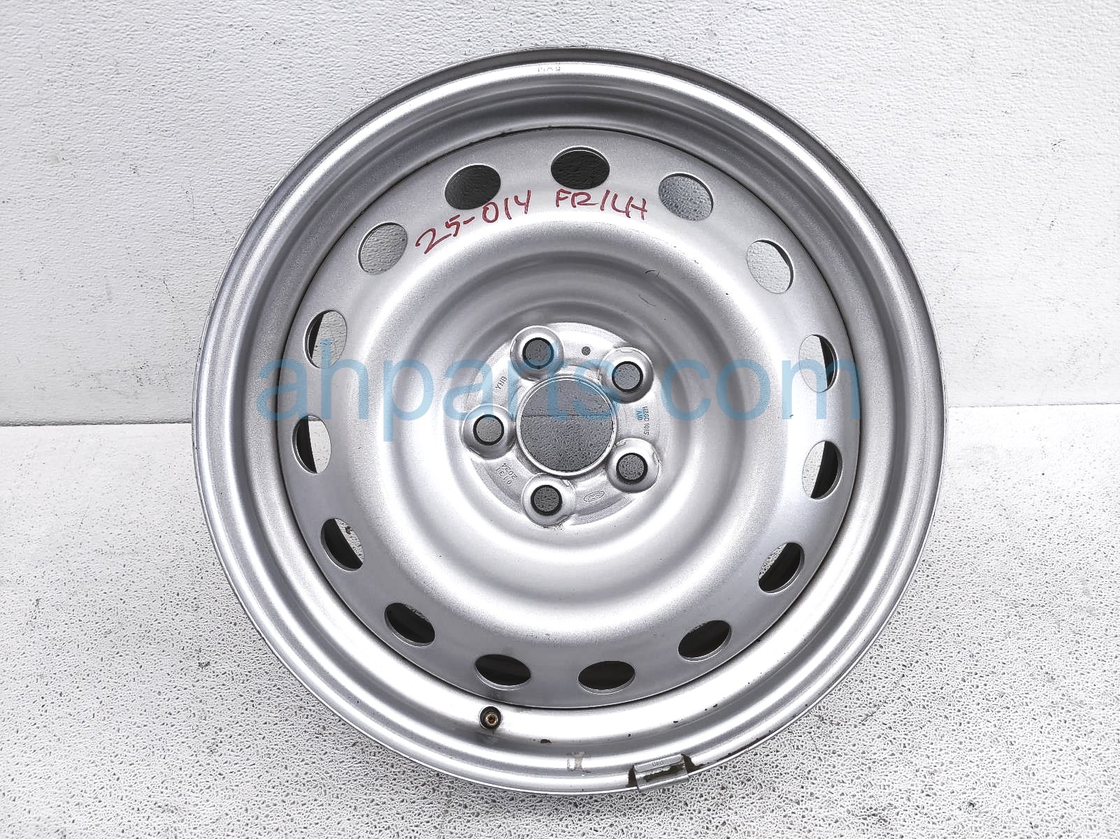 $125 Ford FR/LH WHEEL / RIM $125 Ford FR/LH WHEEL / RIM