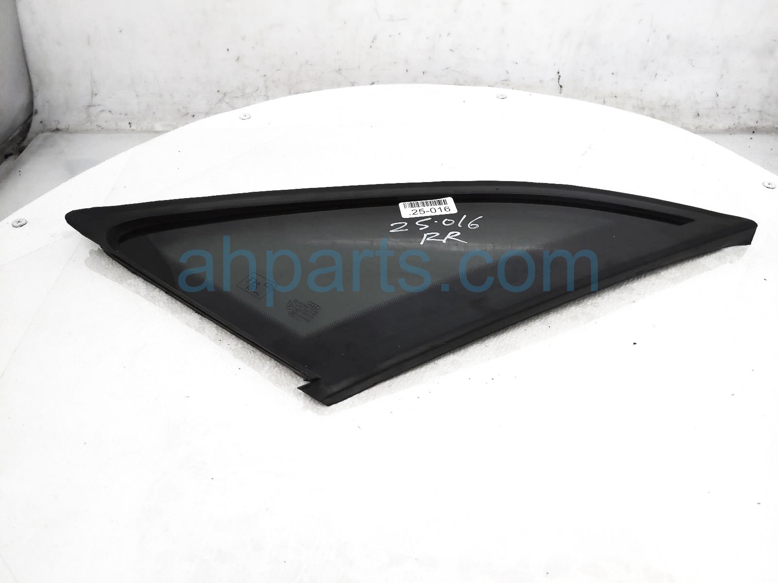 $89 Audi RH QUARTER WINDOW GLASS $89 Audi RH QUARTER WINDOW GLASS