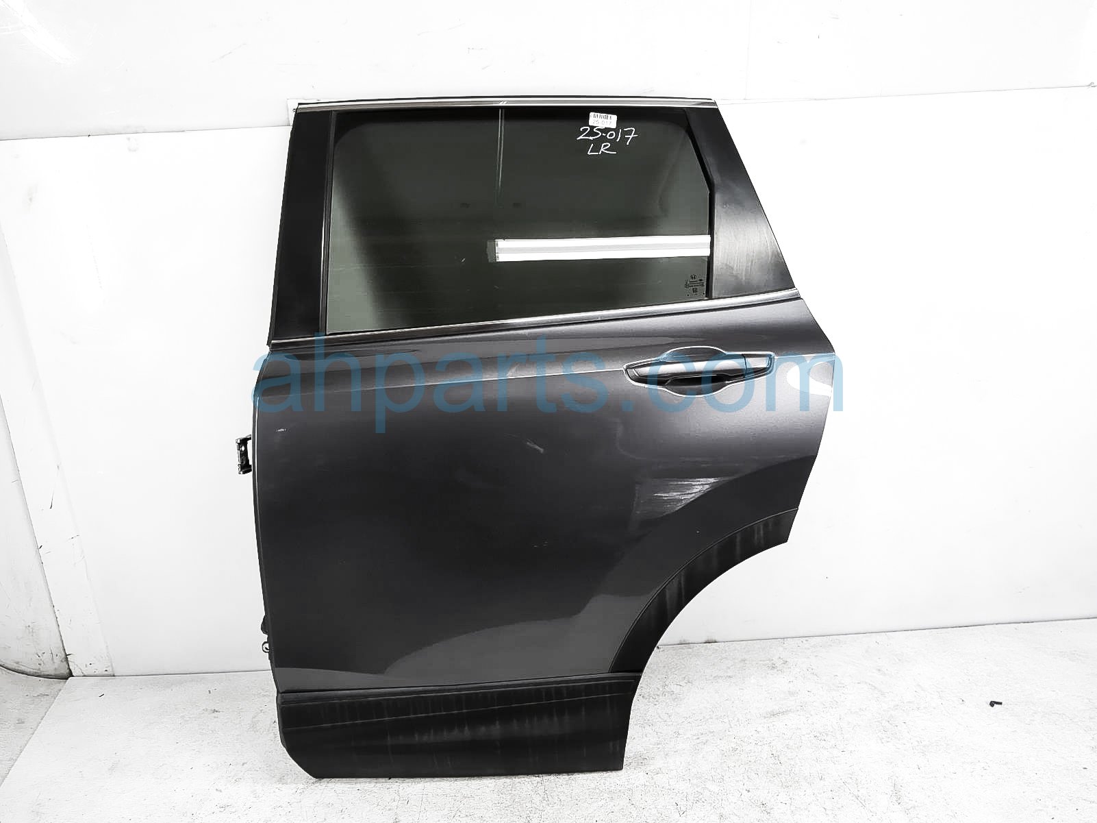 $900 Honda RR/LH DOOR - GREY - NO INSIDE TRIM $900 Honda RR/LH DOOR - GREY - NO INSIDE TRIM