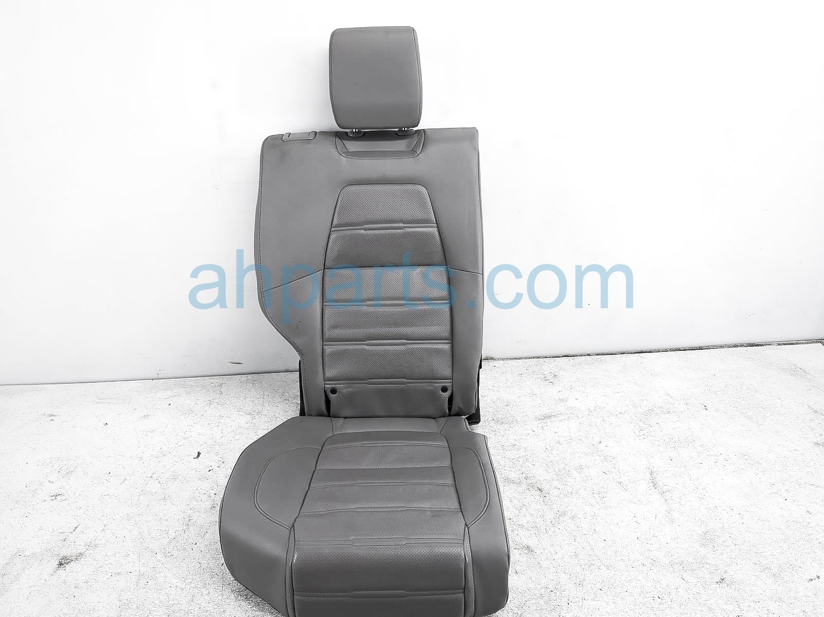 $145 Honda 2ND ROW RH SEAT - GREY LEATHER * $145 Honda 2ND ROW RH SEAT - GREY LEATHER *