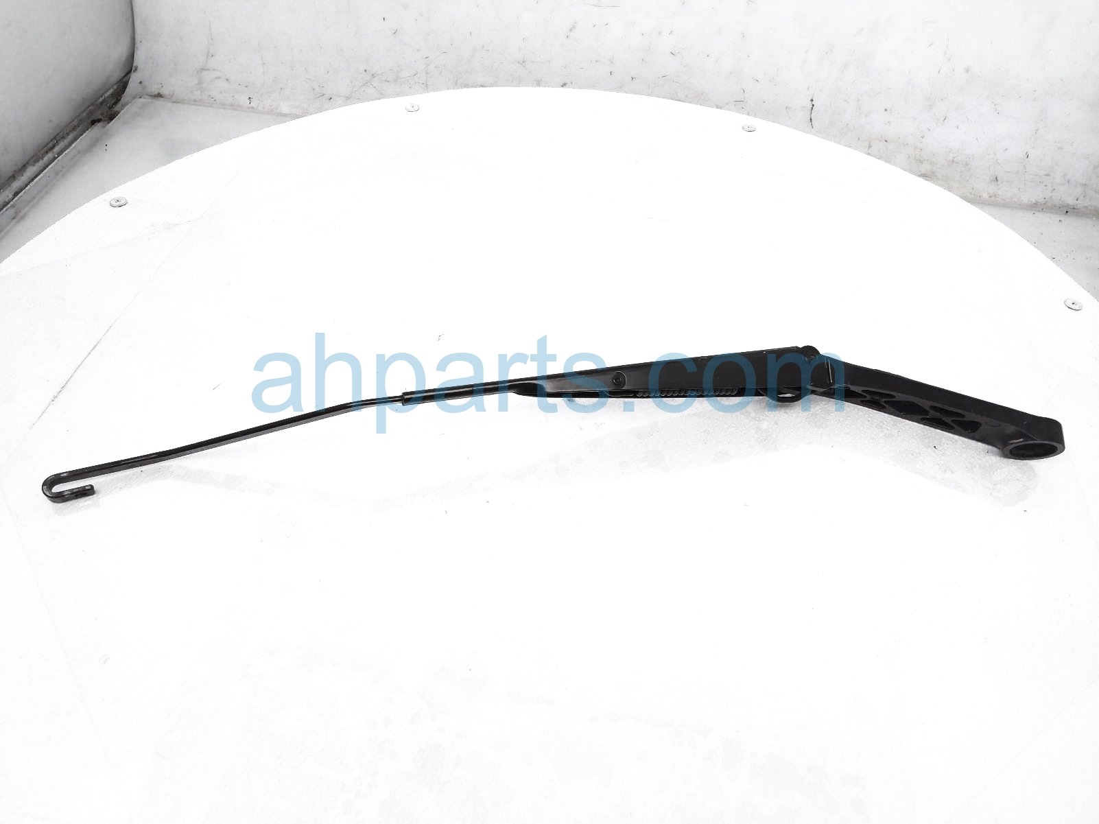 $15 Honda LH WINDSHIELD WIPER ARM $15 Honda LH WINDSHIELD WIPER ARM