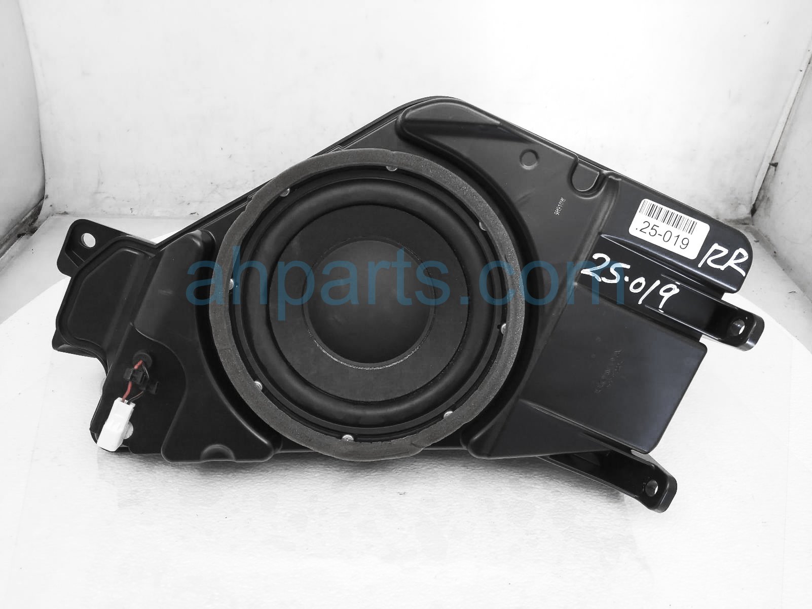 $149 Honda SUBWOOFER / SPEAKER ASSY - TYPE R $149 Honda SUBWOOFER / SPEAKER ASSY - TYPE R