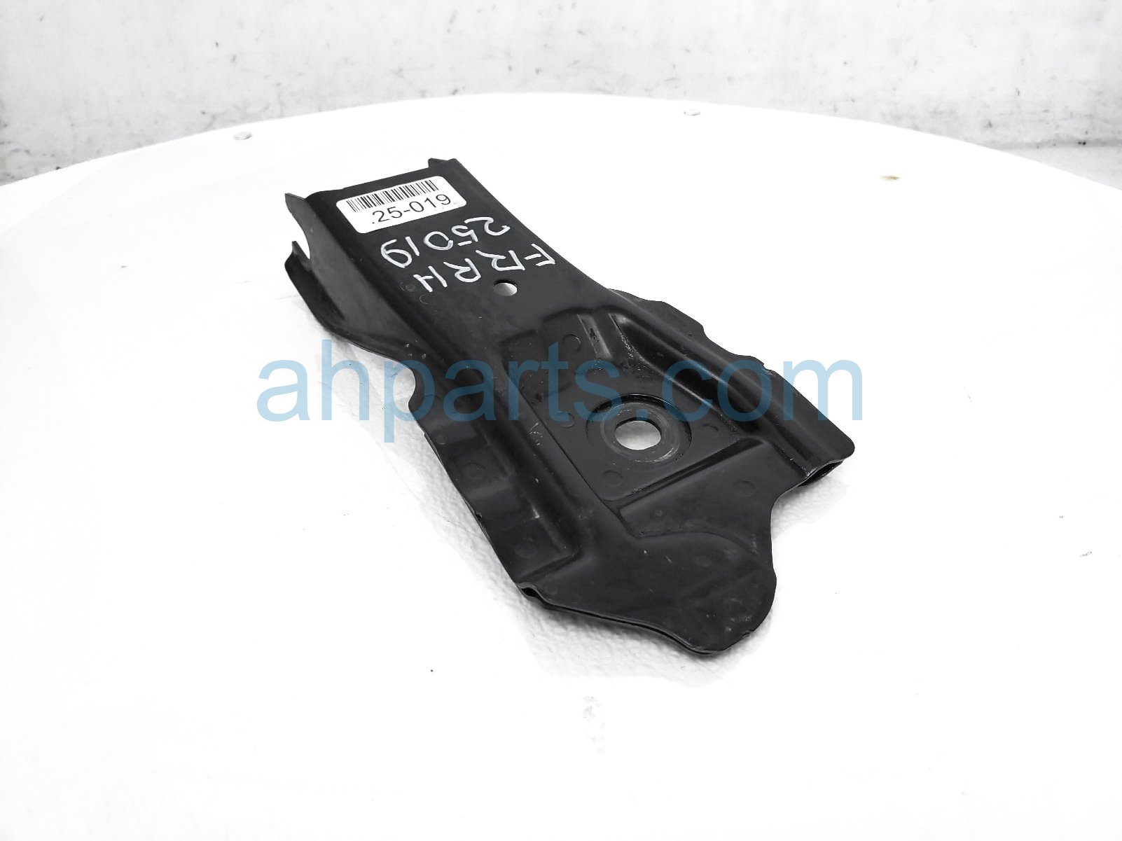 $25 Honda FR/RH SUB FRAME STAY BRACKET $25 Honda FR/RH SUB FRAME STAY BRACKET