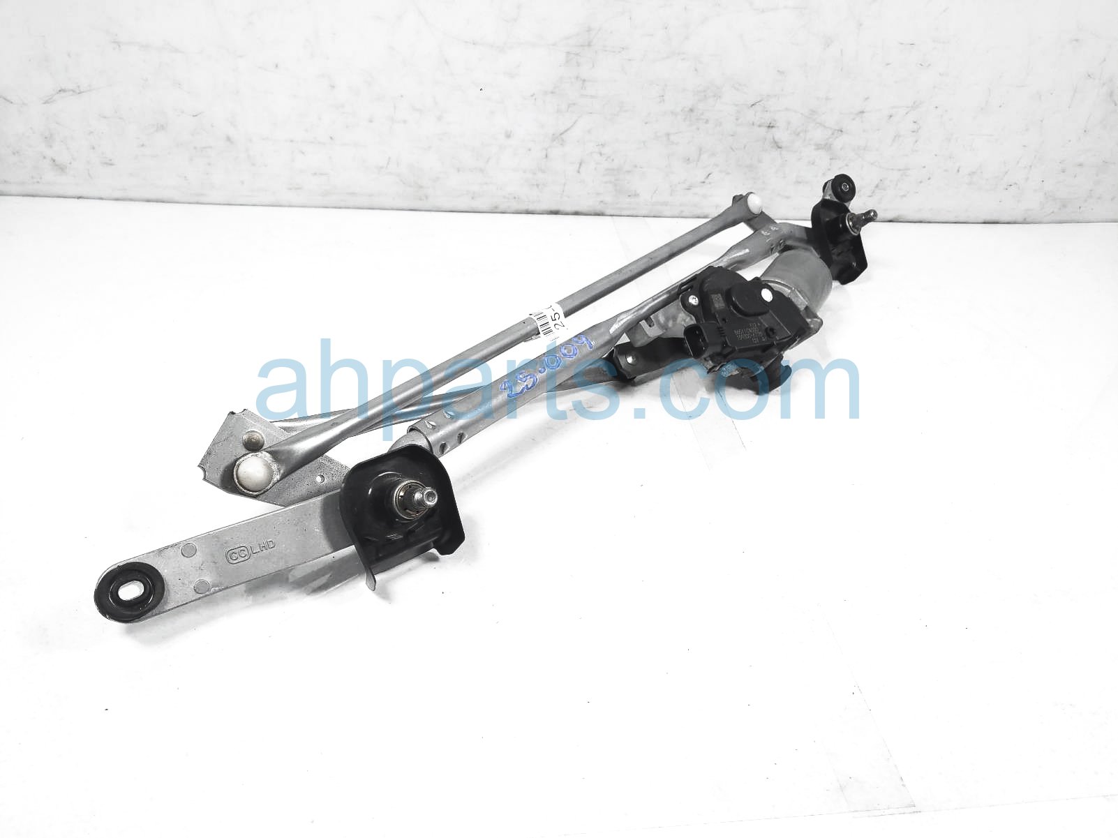 $125 Toyota WINDSHIELD WIPER MOTOR W/ARM ASSY $125 Toyota WINDSHIELD WIPER MOTOR W/ARM ASSY