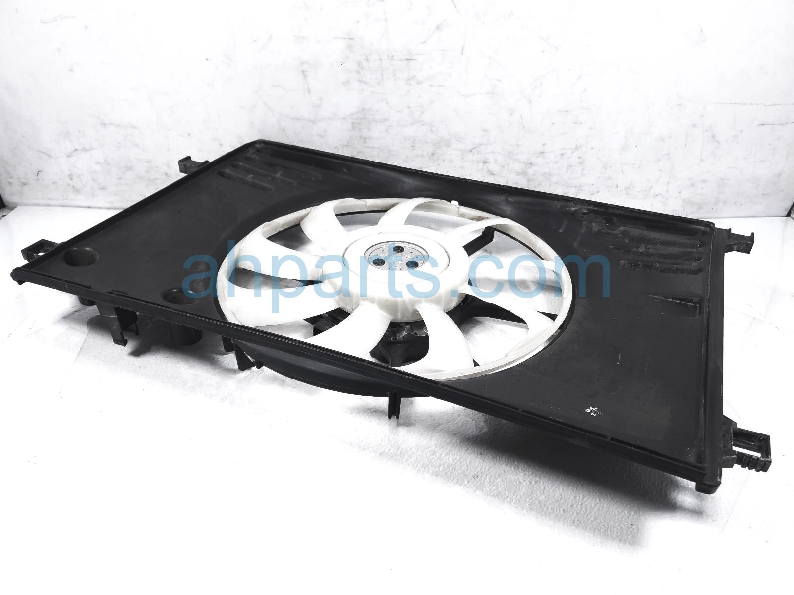 $599 Toyota RADIATOR FAN ASSEMBLY $599 Toyota RADIATOR FAN ASSEMBLY