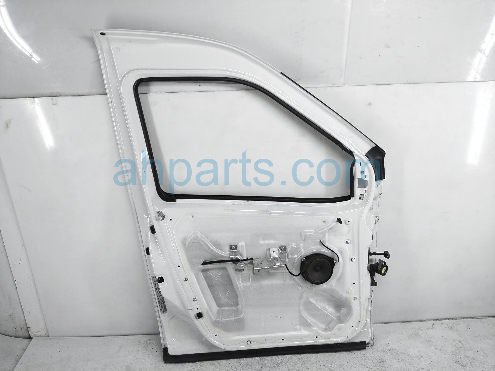 $449 Dodge FR/LH DOOR - WHITE - NO MIRROR/TRIM $449 Dodge FR/LH DOOR - WHITE - NO MIRROR/TRIM