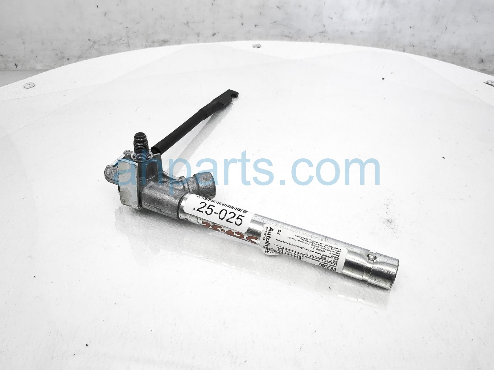 $50 Dodge FR/RH BELT PRETENSIONER $50 Dodge FR/RH BELT PRETENSIONER