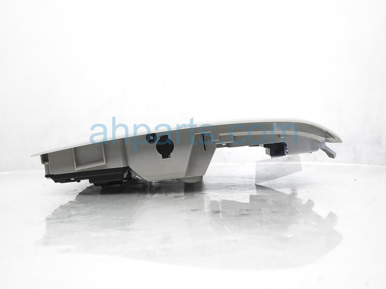 Sold 2023 Mazda Cx-50 Roof Console / Map Light - Grey * VA42-69