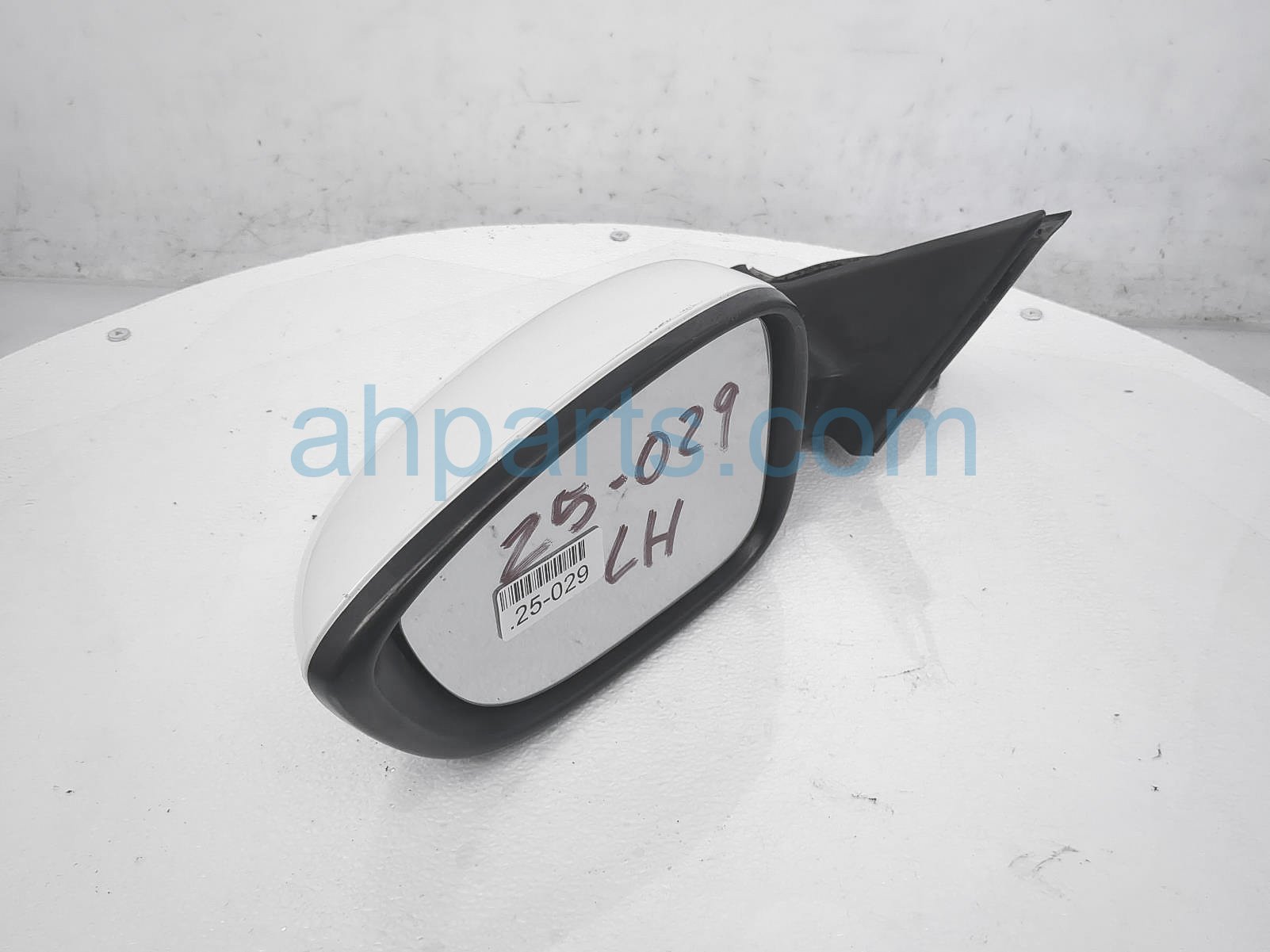 $199 Honda LH SIDE VIEW MIRROR - WHITE $199 Honda LH SIDE VIEW MIRROR - WHITE