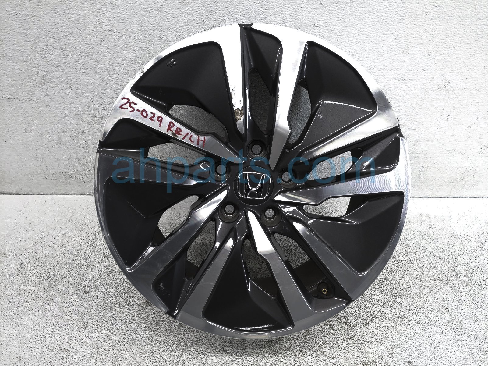 $199 Honda RR/LH WHEEL / RIM $199 Honda RR/LH WHEEL / RIM