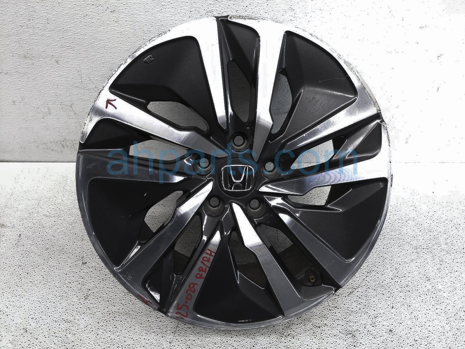 $175 Honda RR/RH WHEEL / RIM $175 Honda RR/RH WHEEL / RIM