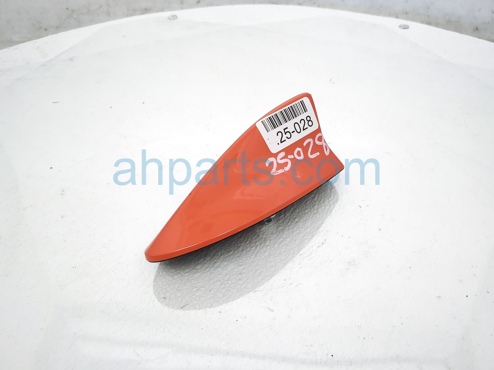 $75 Lexus ANTENNA - ROOF MTD - ORANGE HOUSING $75 Lexus ANTENNA - ROOF MTD - ORANGE HOUSING