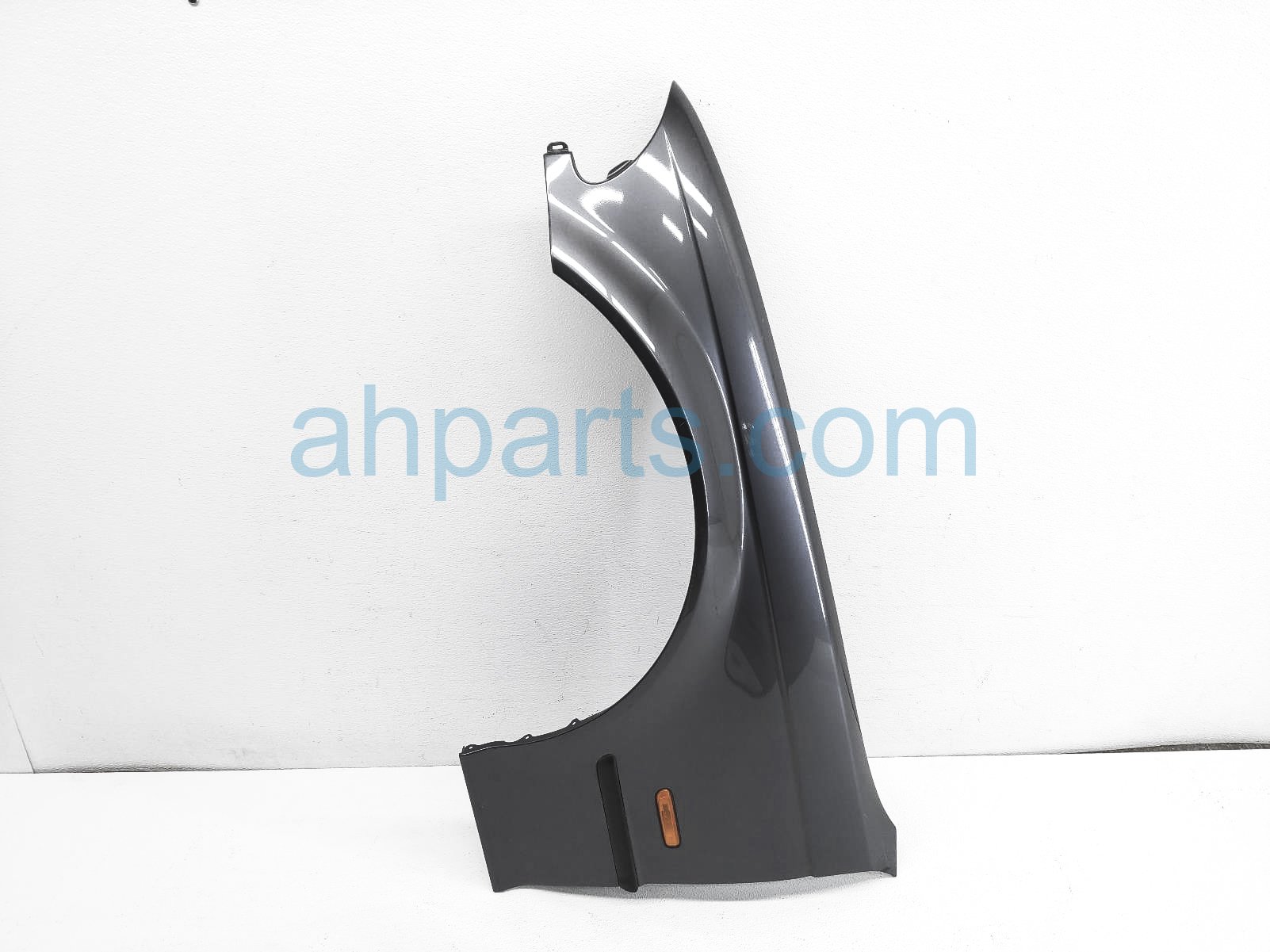 $65 BMW LH FENDER - GRAY - NOTES (PC 400)
