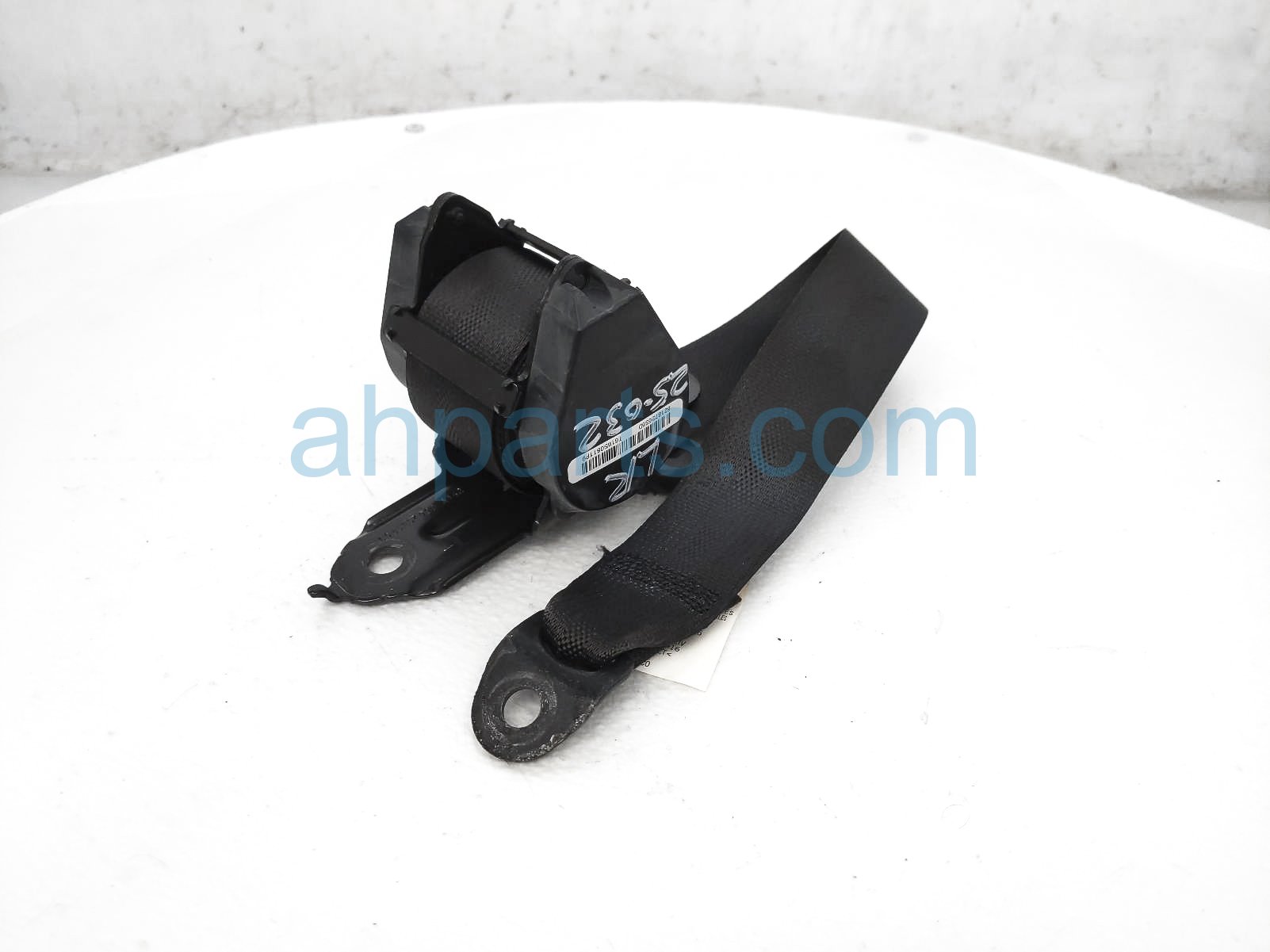 $39 Nissan 2ND ROW LH SEAT BELT - BLACK $39 Nissan 2ND ROW LH SEAT BELT - BLACK