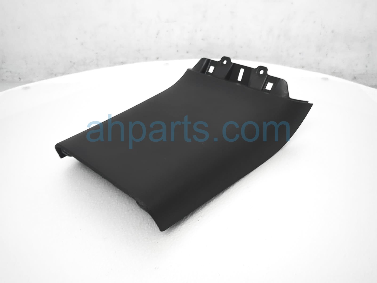 $25 Tesla REAR CONSOLE MID TRIM COVER - BLK $25 Tesla REAR CONSOLE MID TRIM COVER - BLK