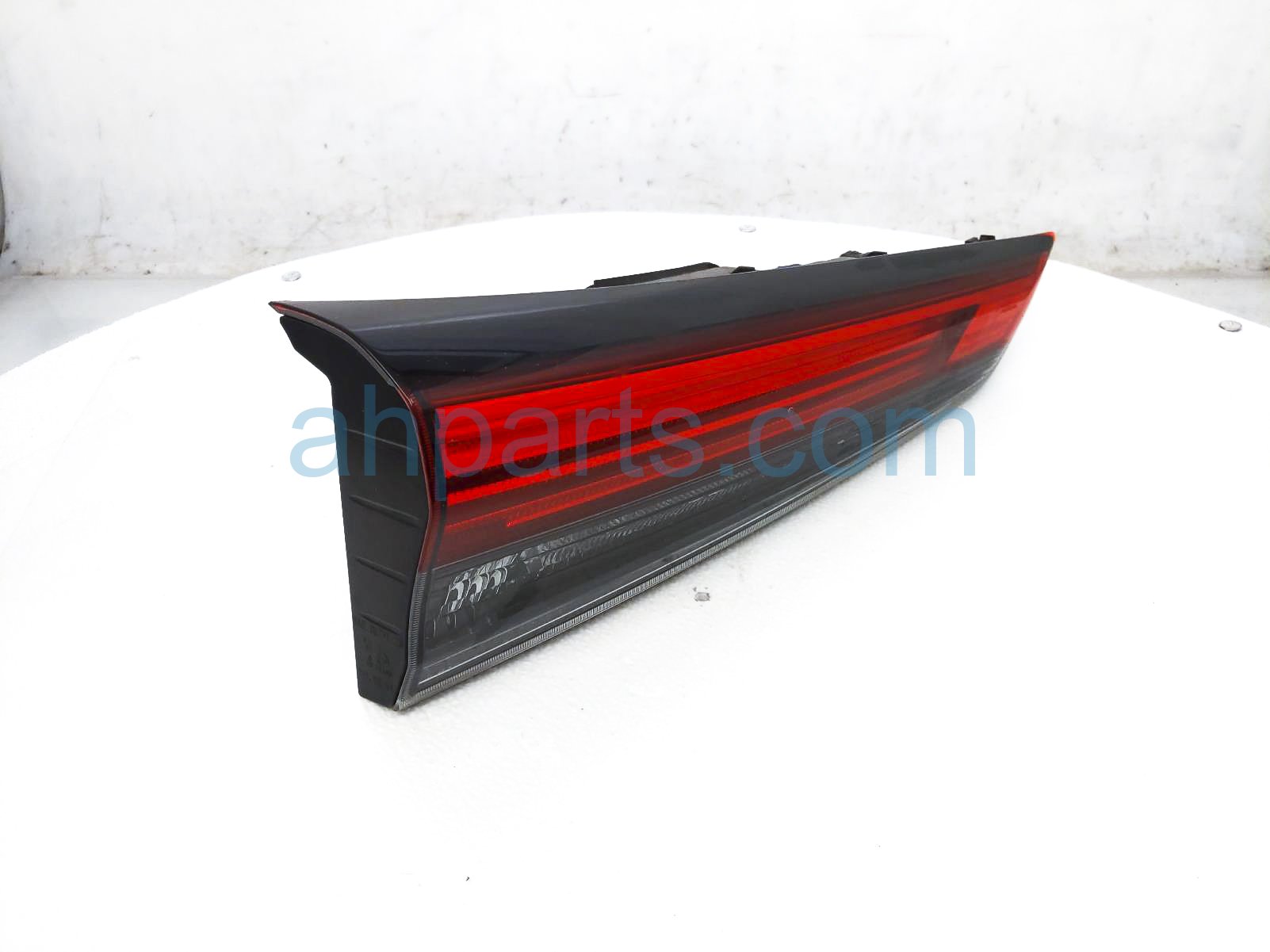 $175 Toyota LH TAIL LAMP (ON TRUNK) $175 Toyota LH TAIL LAMP (ON TRUNK)