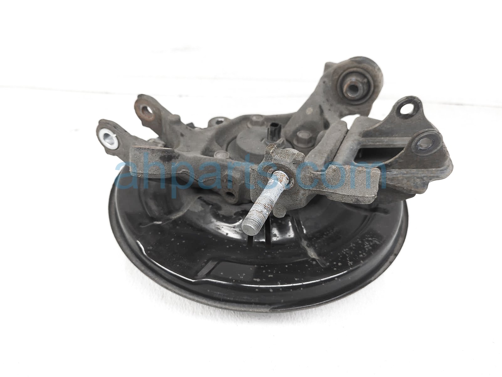 $200 Toyota RR/RH SPINDLE KNUCKLE HUB - FWD $200 Toyota RR/RH SPINDLE KNUCKLE HUB - FWD