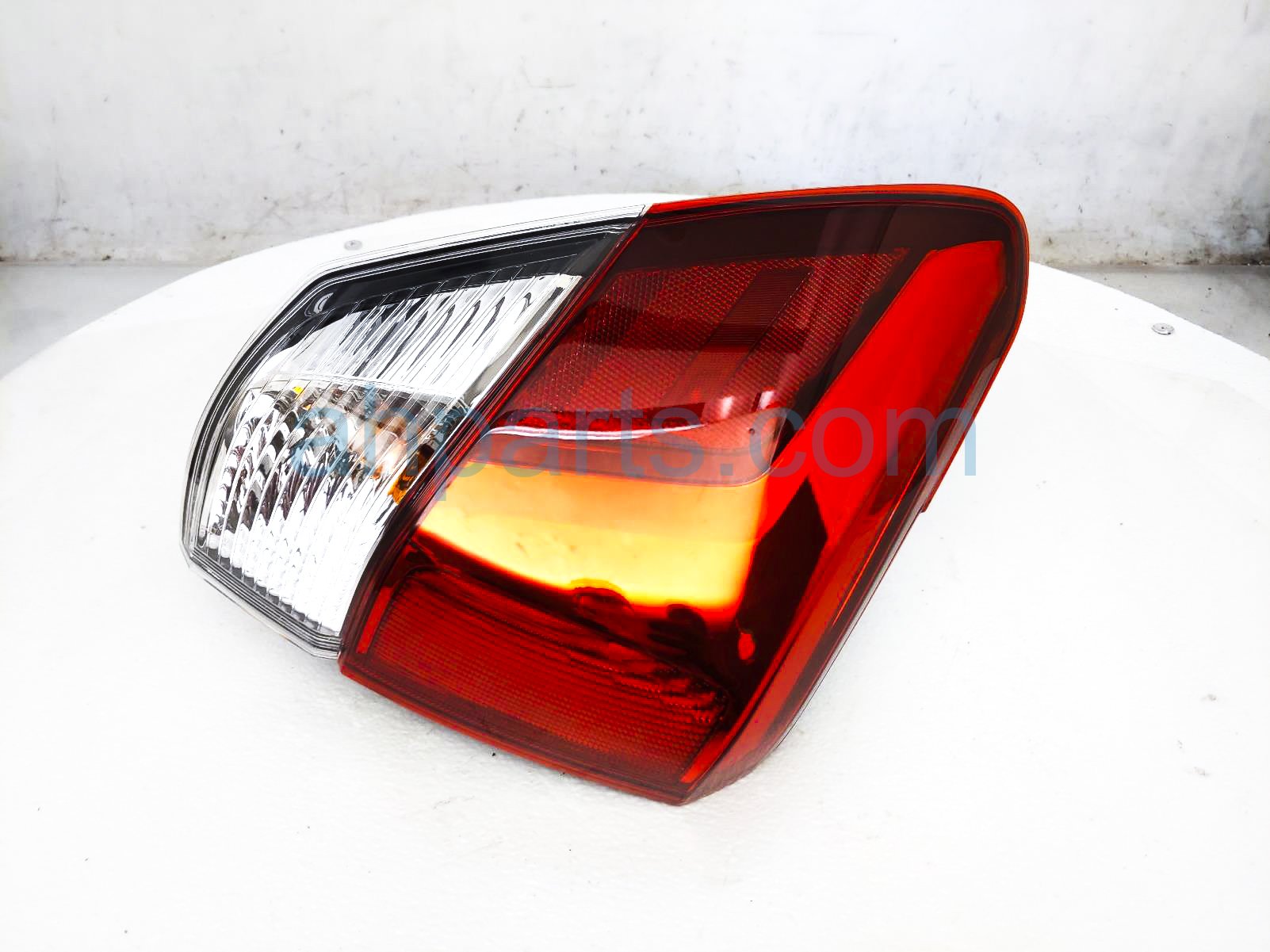 $195 Subaru LH TAIL LAMP (ON BODY) $195 Subaru LH TAIL LAMP (ON BODY)