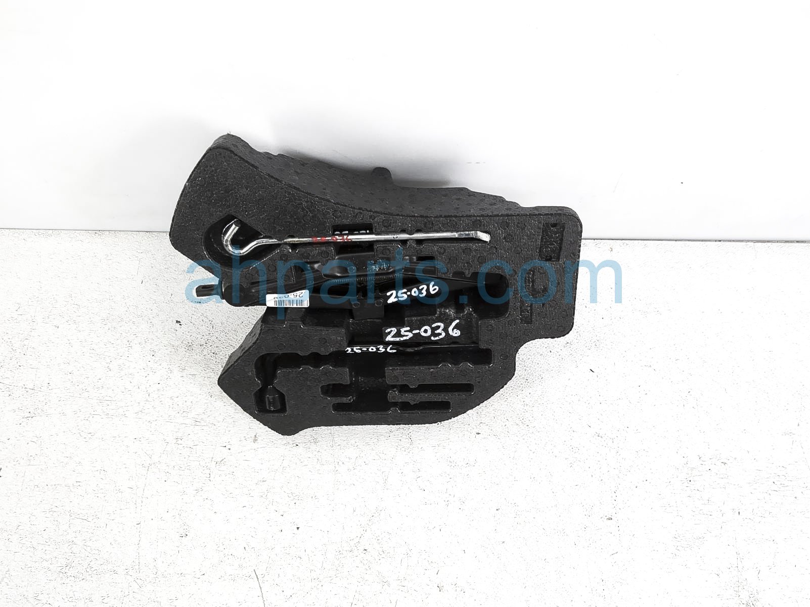 $75 Honda 2 TOOLS + SCISSOR JACK W/FOAM HOLDER $75 Honda 2 TOOLS + SCISSOR JACK W/FOAM HOLDER