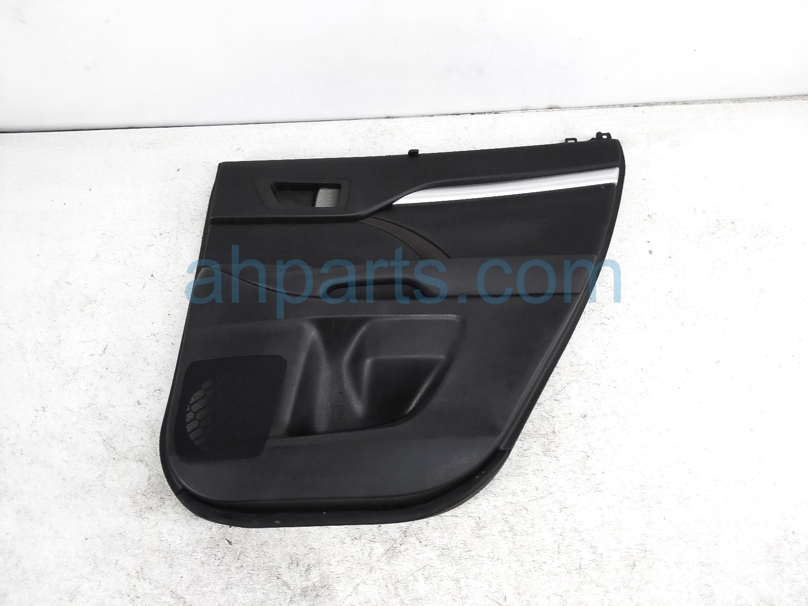 $175 Toyota RR/RH INTERIOR DOOR PANEL - BLACK