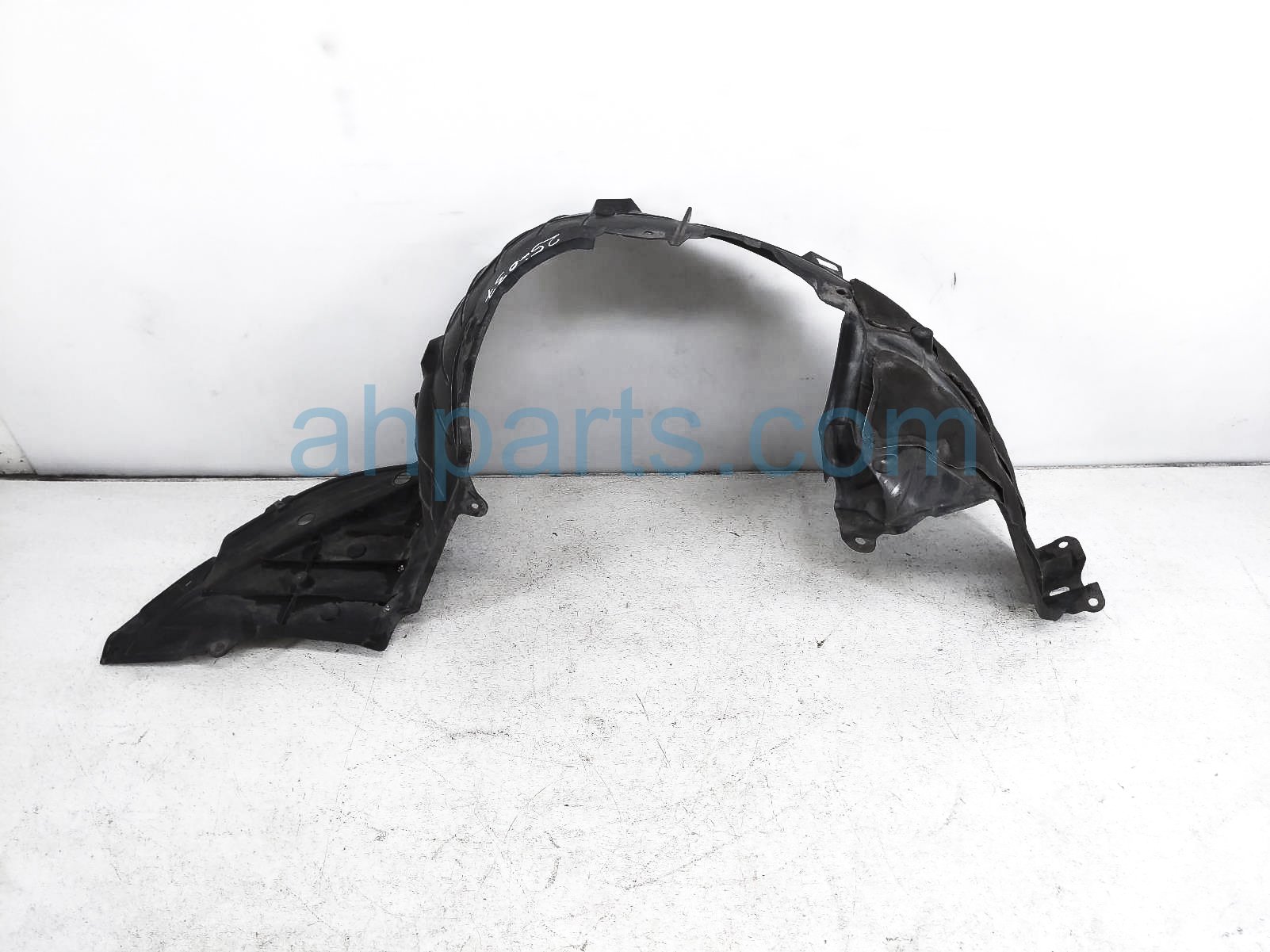 $35 Nissan FR/RH INNER FENDER LINER $35 Nissan FR/RH INNER FENDER LINER