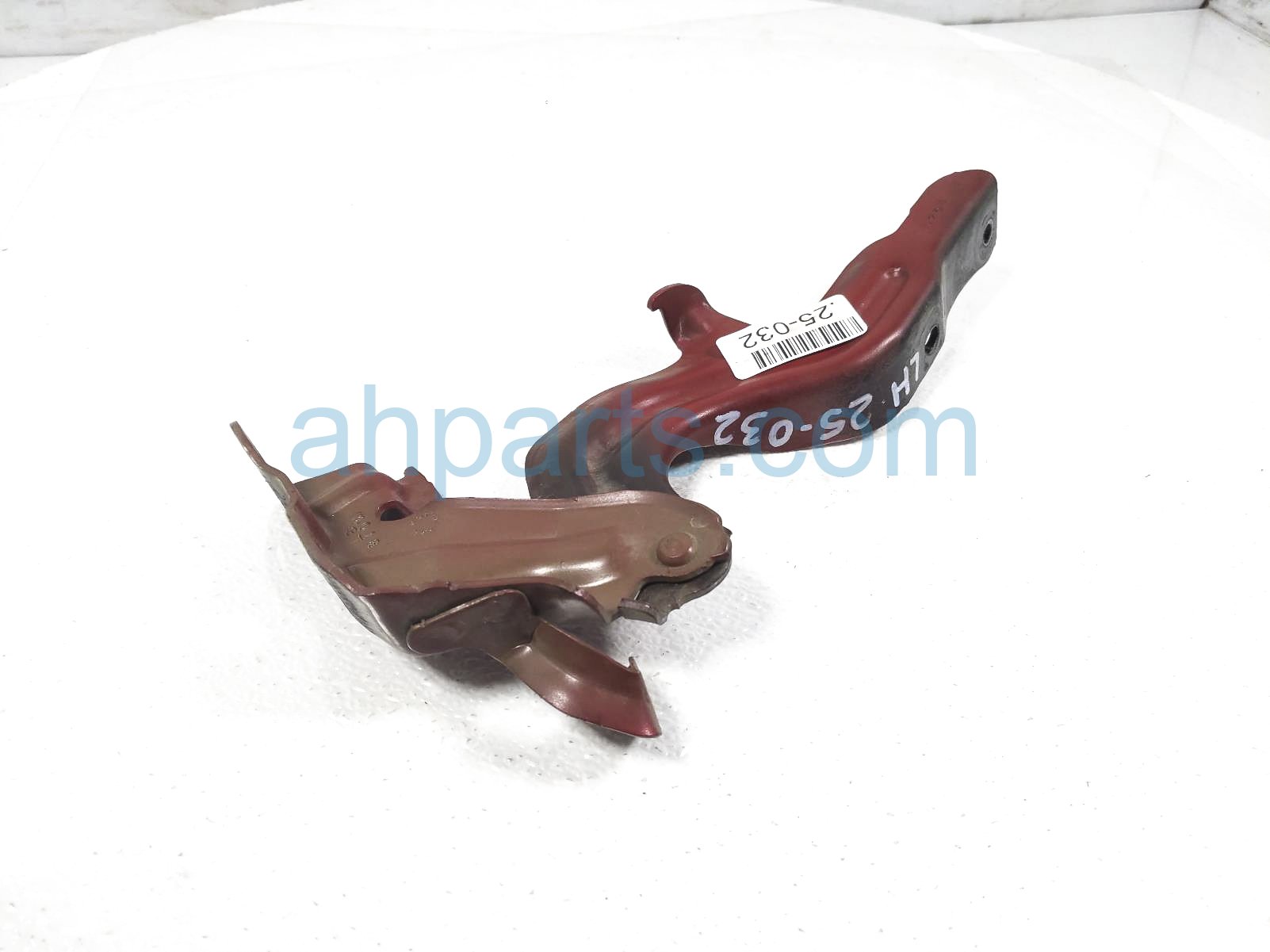 $25 Nissan LH HOOD HINGE $25 Nissan LH HOOD HINGE