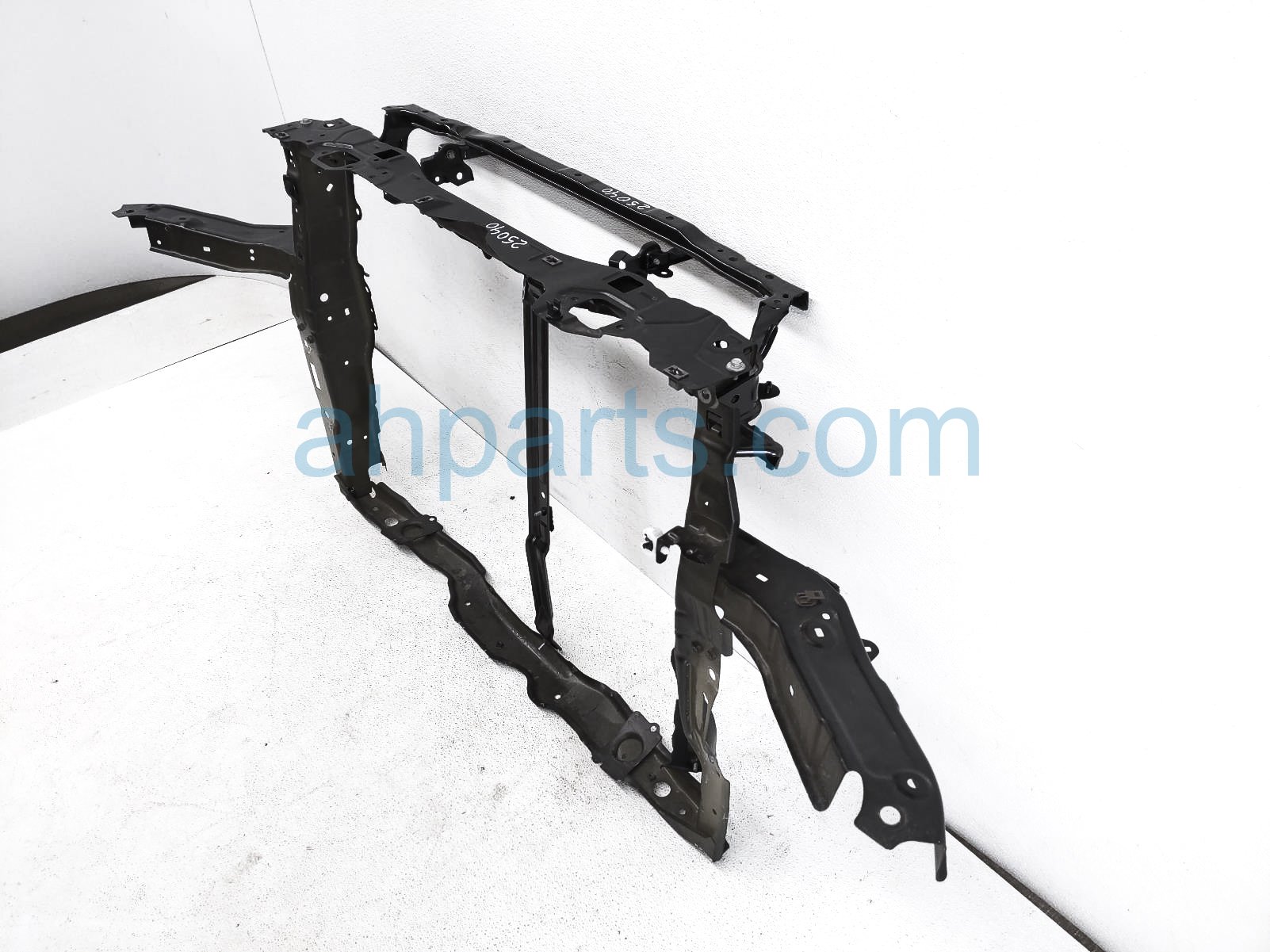 Sold 2025 Honda Pilot Radiator Core Support* 60400-T90-A00ZZ