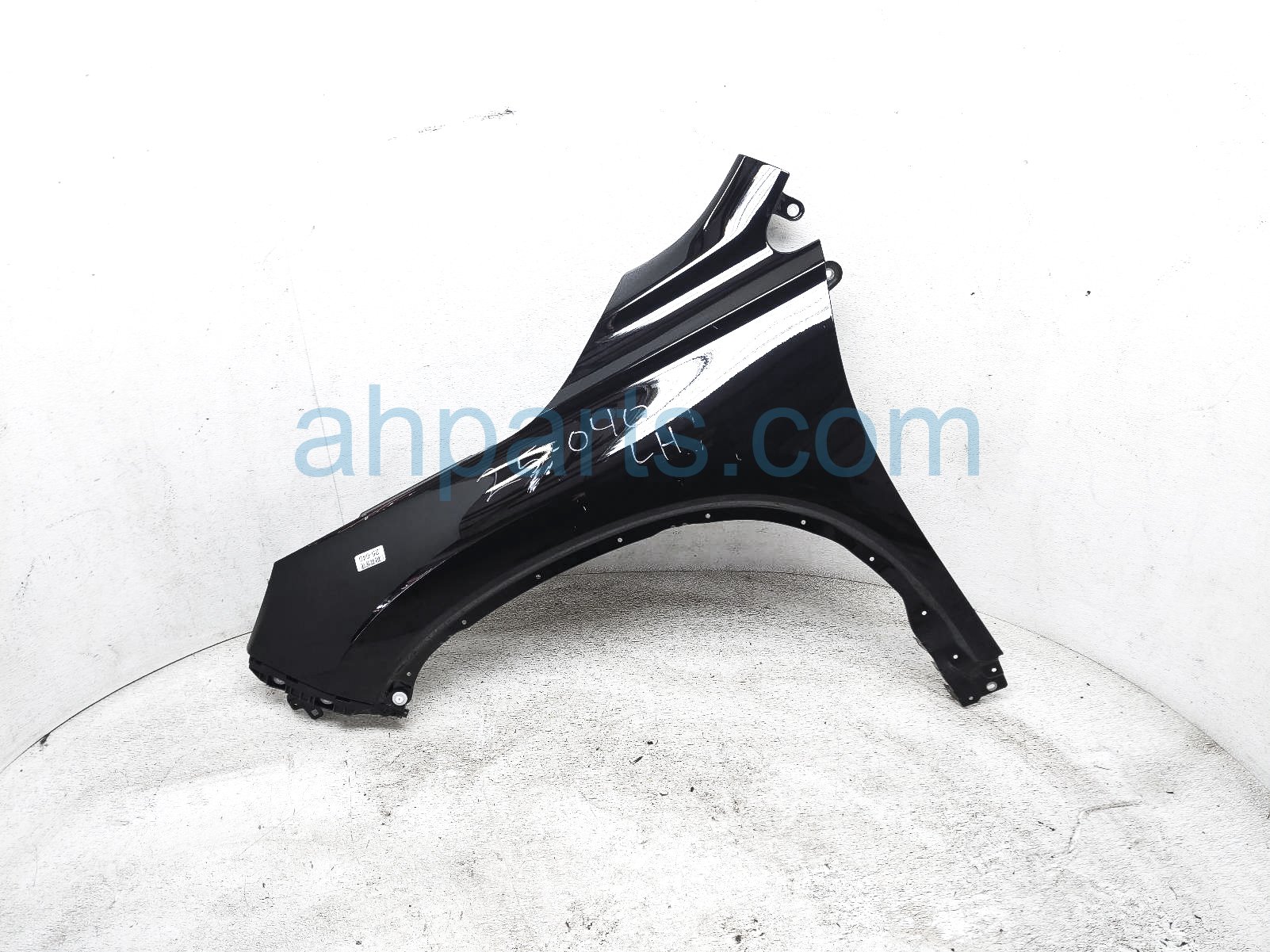 Sold 2025 Honda Pilot Front Driver Fender - Black 60260-T90-A00ZZ