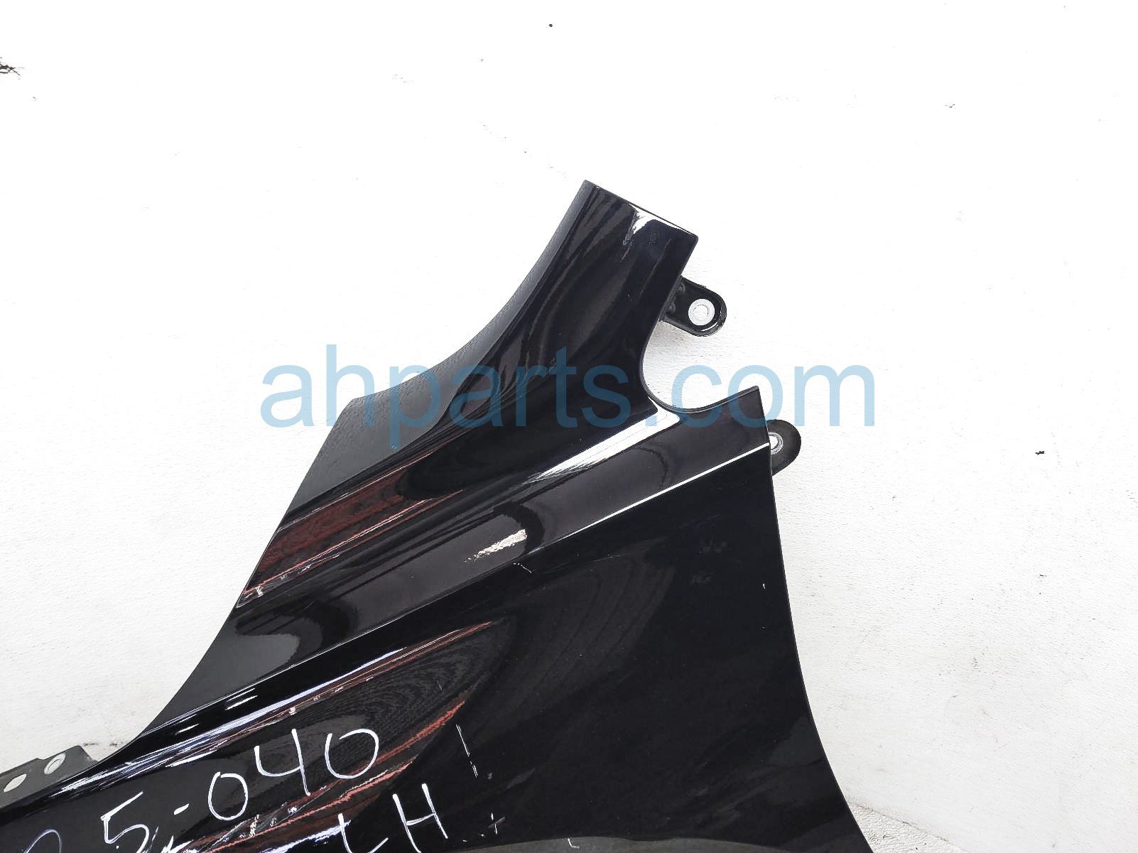Sold 2025 Honda Pilot Front Driver Fender - Black 60260-T90-A00ZZ,