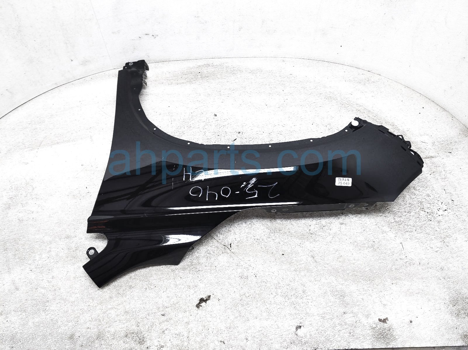Sold 2025 Honda Pilot Front Driver Fender - Black 60260-T90-A00ZZ