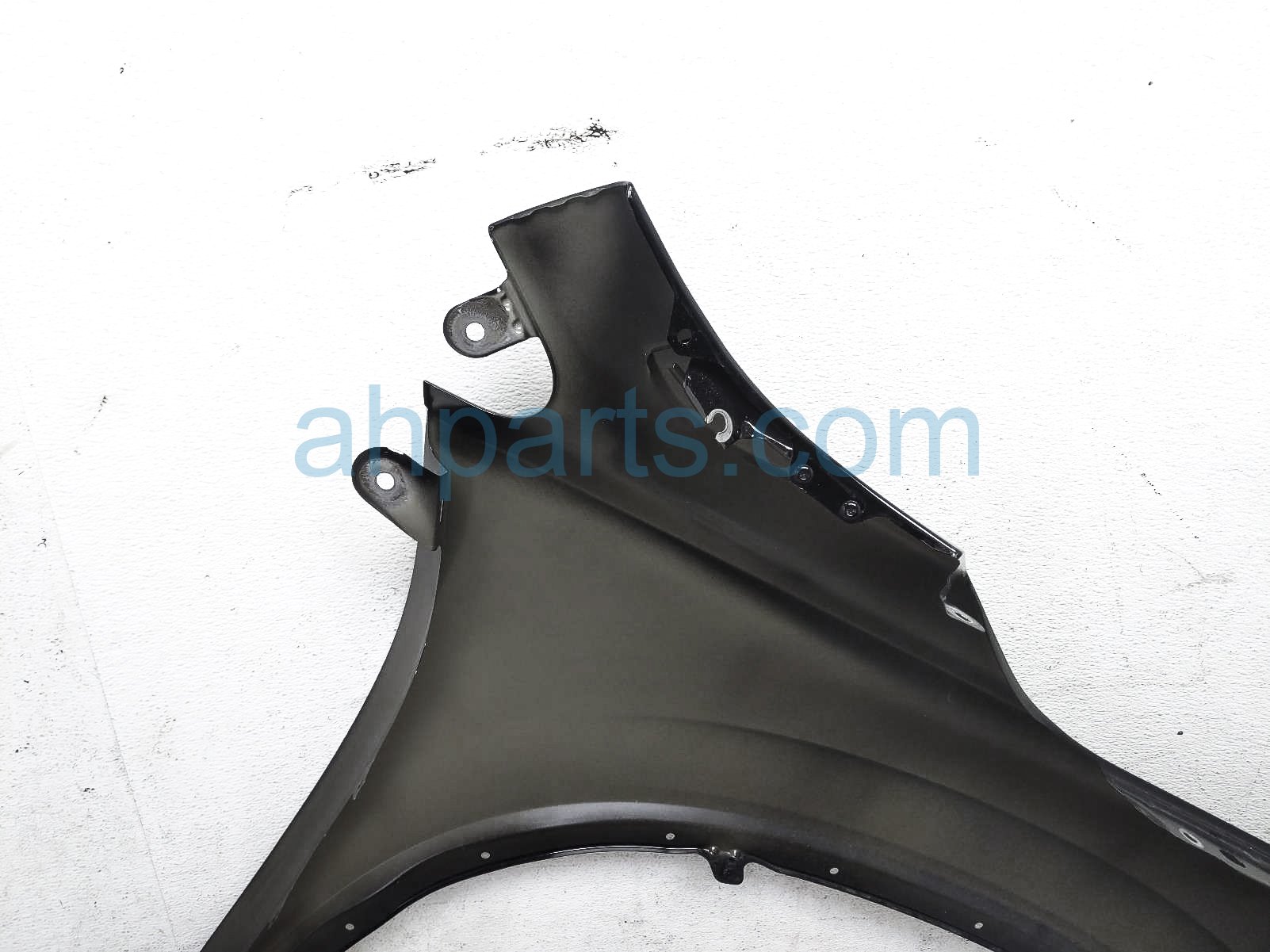 Sold 2025 Honda Pilot Front Driver Fender - Black 60260-T90-A00ZZ