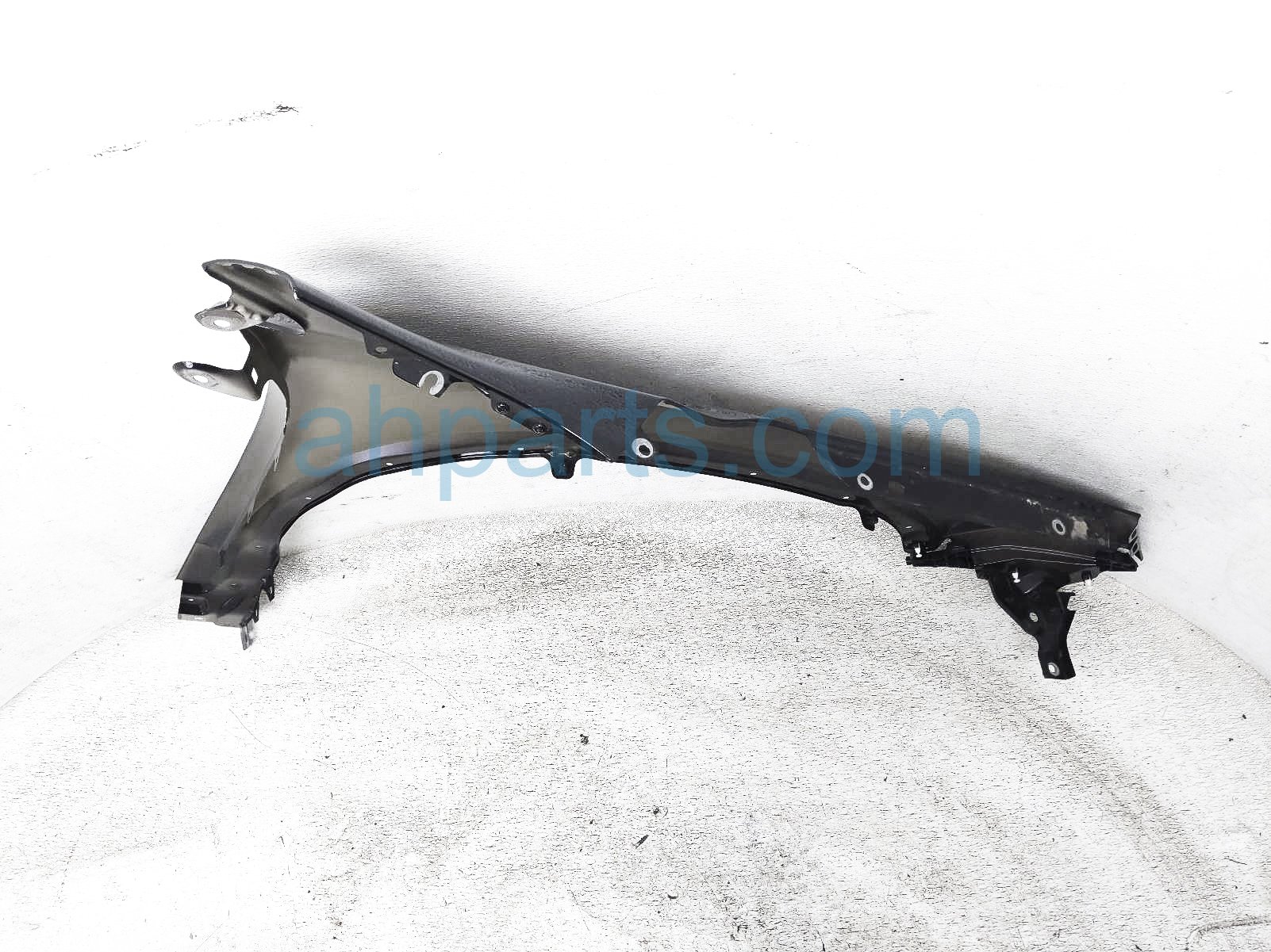Sold 2025 Honda Pilot Front Driver Fender - Black 60260-T90-A00ZZ