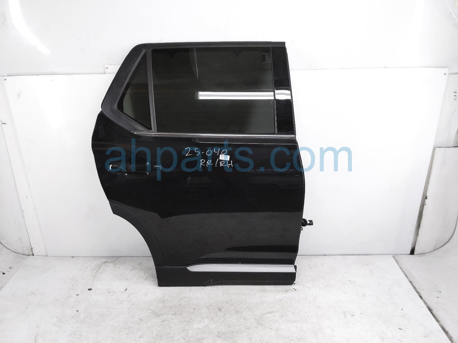 $1445 Honda RR/RH DOOR - BLACK - NO INSIDE TRIM $1445 Honda RR/RH DOOR - BLACK - NO INSIDE TRIM