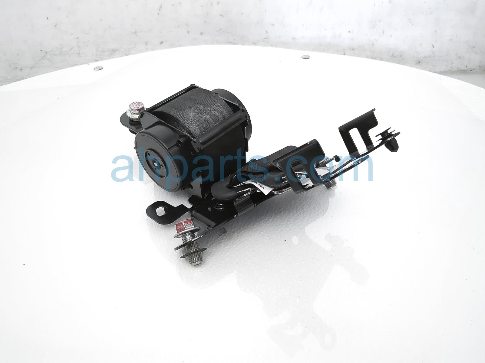 $75 Honda 2ND ROW MID SEAT BELT - BLACK $75 Honda 2ND ROW MID SEAT BELT - BLACK