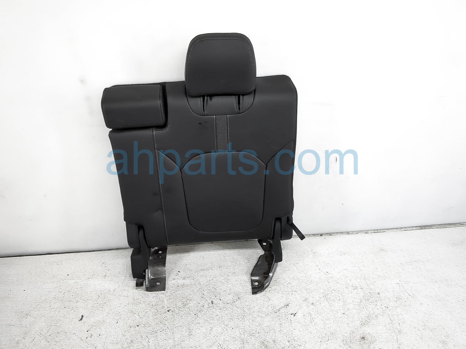 $200 Honda 3RD ROW LH UPPER SEAT - BLK LEATHER* $200 Honda 3RD ROW LH UPPER SEAT - BLK LEATHER*