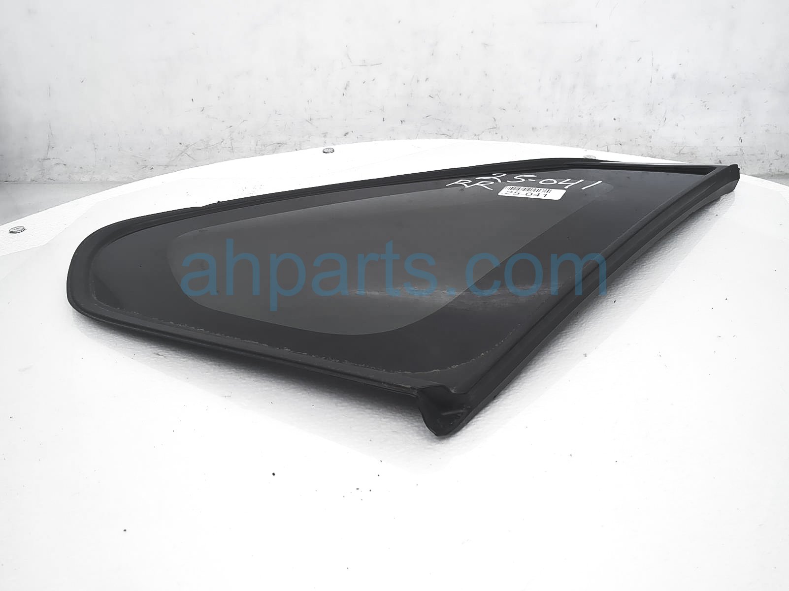 $49 Toyota RH QUARTER WINDOW GLASS $49 Toyota RH QUARTER WINDOW GLASS