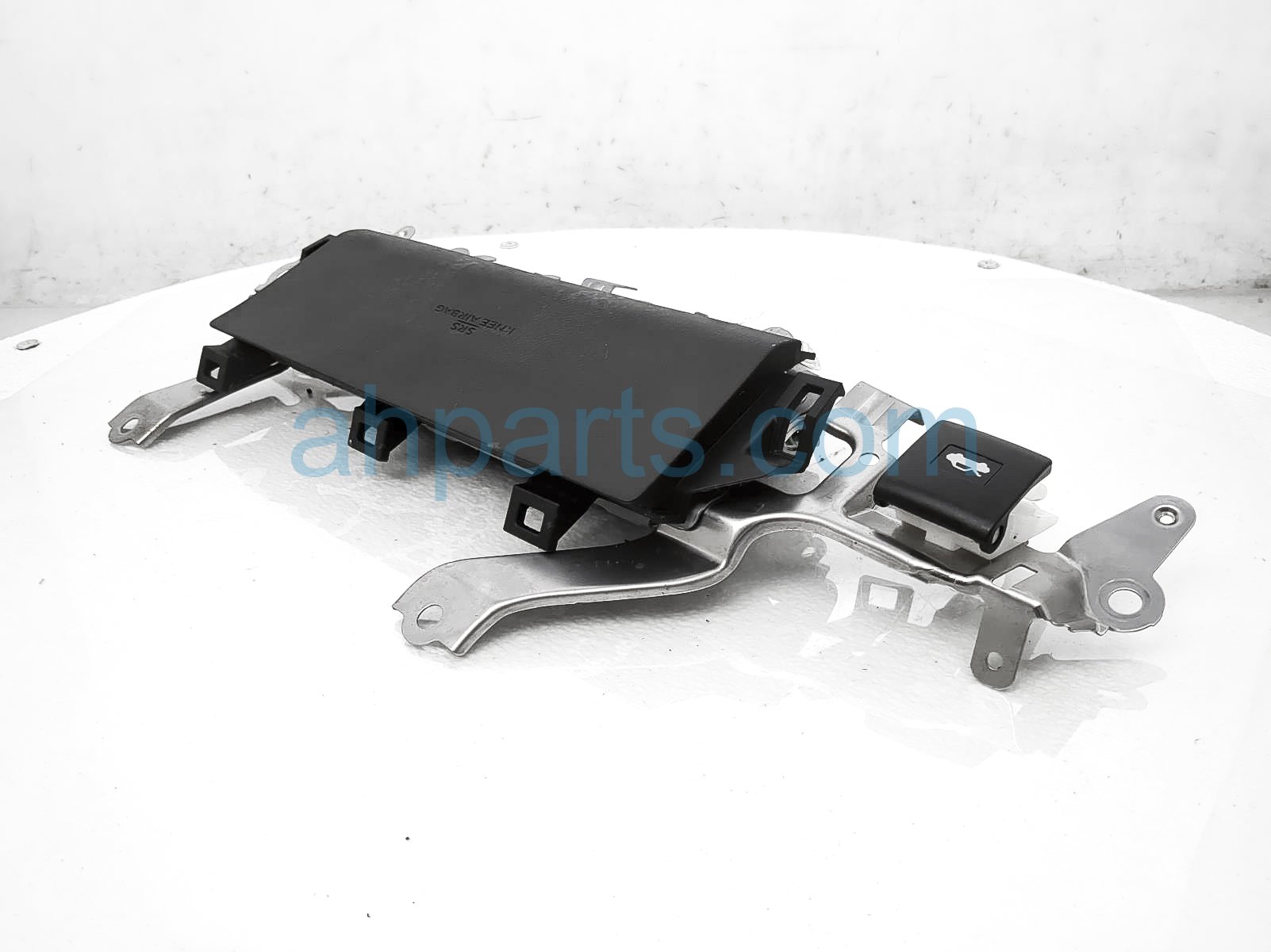 $299 Lexus DRIVER SIDE KNEE AIRBAG - BLACK $299 Lexus DRIVER SIDE KNEE AIRBAG - BLACK