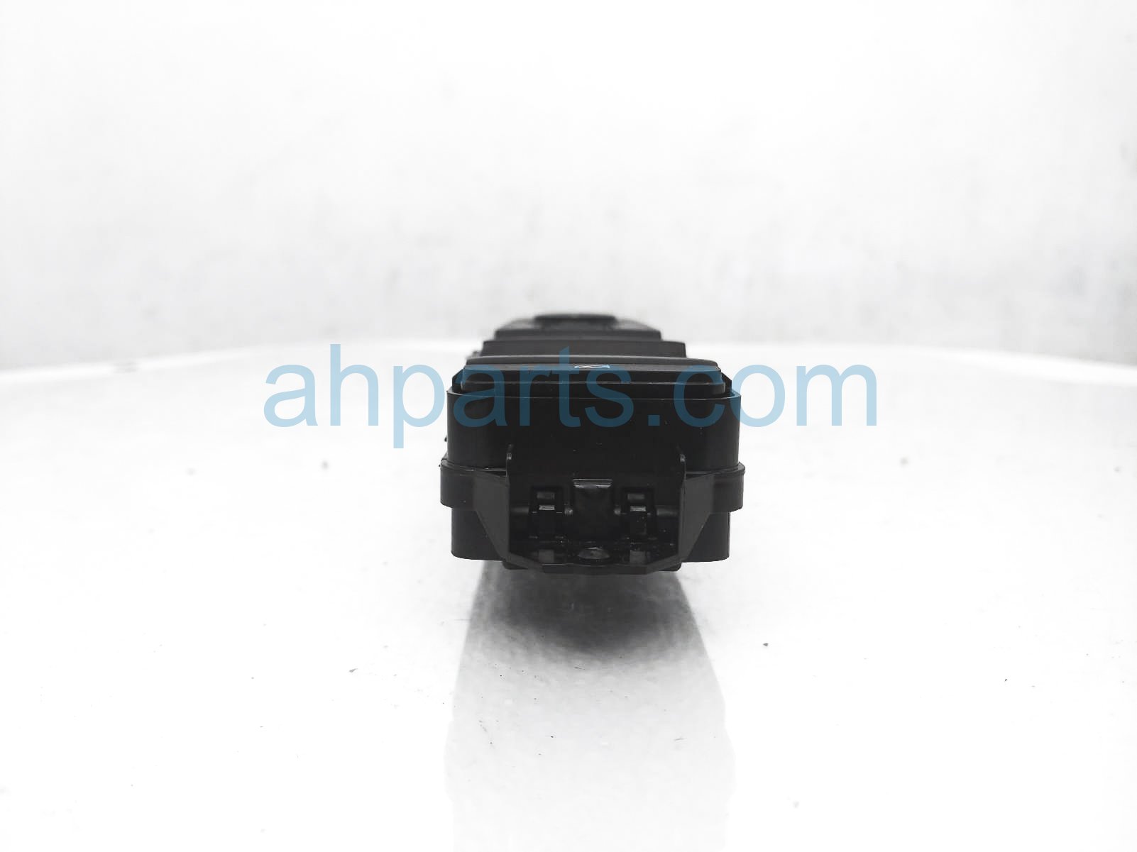 Sold 2022 Nissan Pathfinder Power / Master Window Control Switch