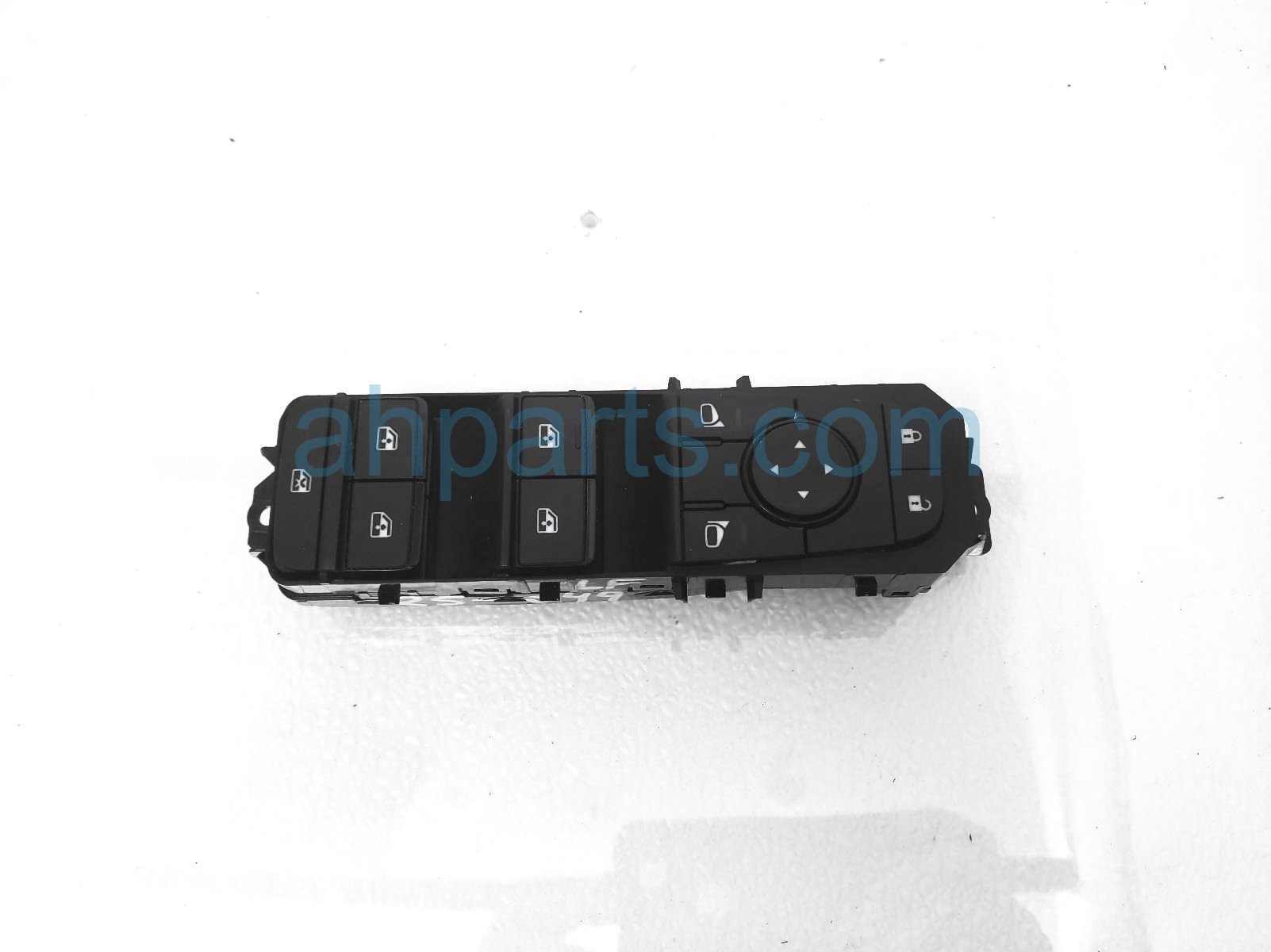 Sold 2022 Nissan Pathfinder Power / Master Window Control Switch